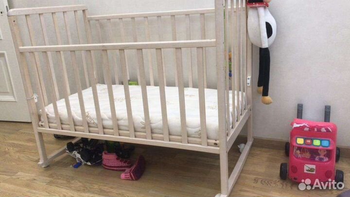 Детская кроватка
