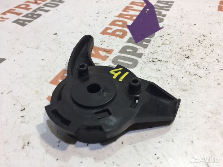 Мерседес М-Класс Ручка открытия капота