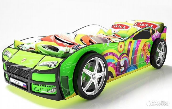 Детская кровать машина