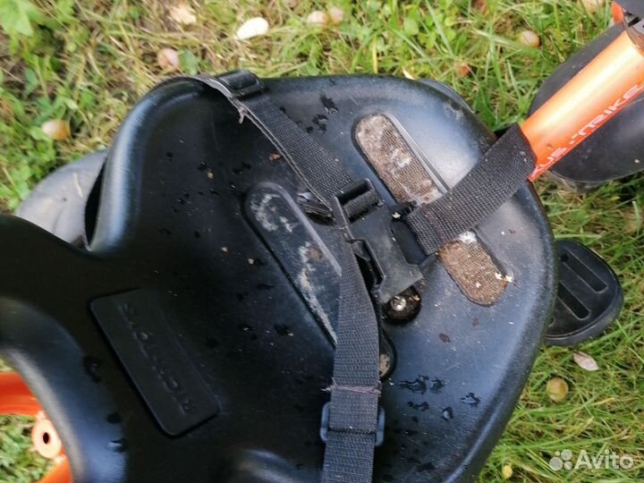 Трехколесный велосипед с ручкой