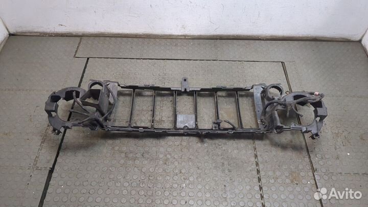 Рамка передняя Jeep Liberty, 2005