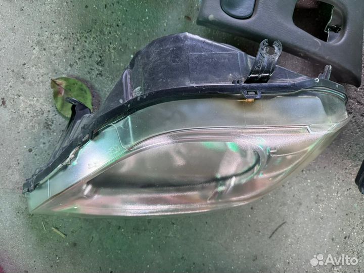 Фары на renault logan 1 рестайлинг