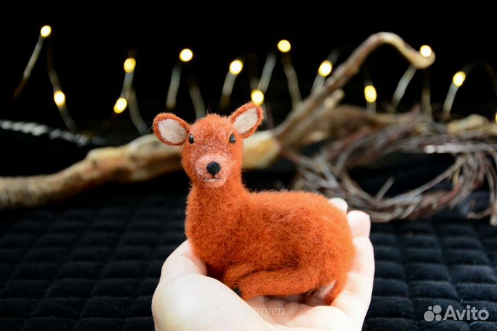 Интерьерная игрушка олень на привале