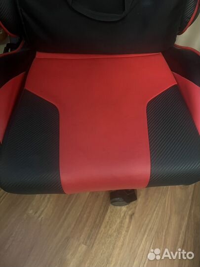 Компьютерное кресло dxracer king
