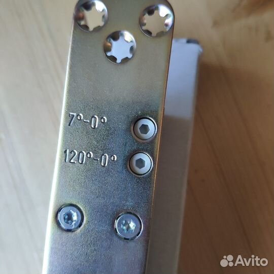 Установка, замена, ремонт дверных доводчиков