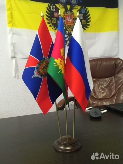 Кабинетные/напольные флагштоки и знамена