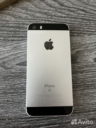 iPhone SE, 32 ГБ