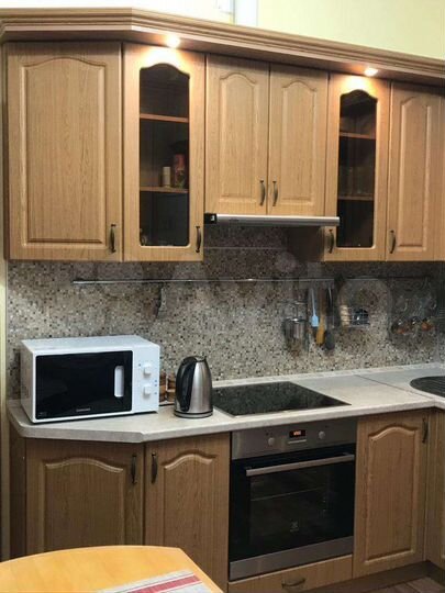 2-к. квартира, 72 м², 7/17 эт.