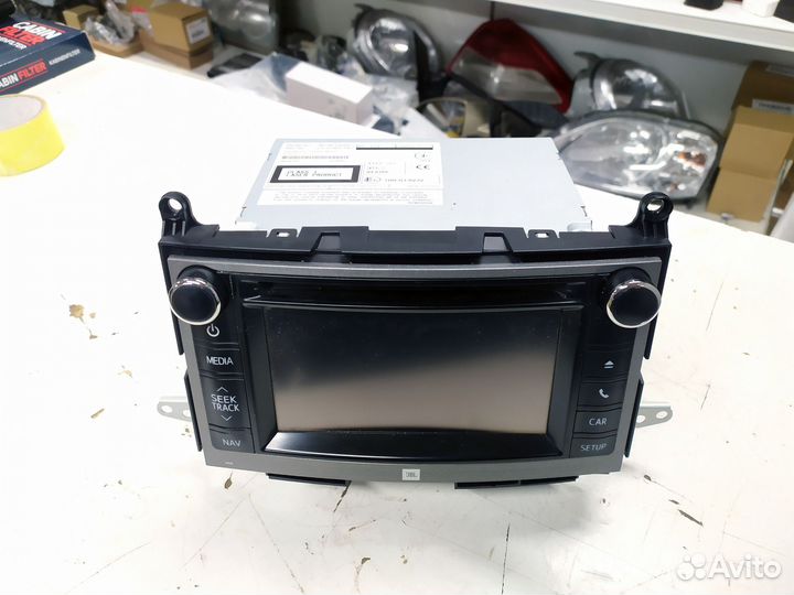 Штатная магнитола Toyota Venza