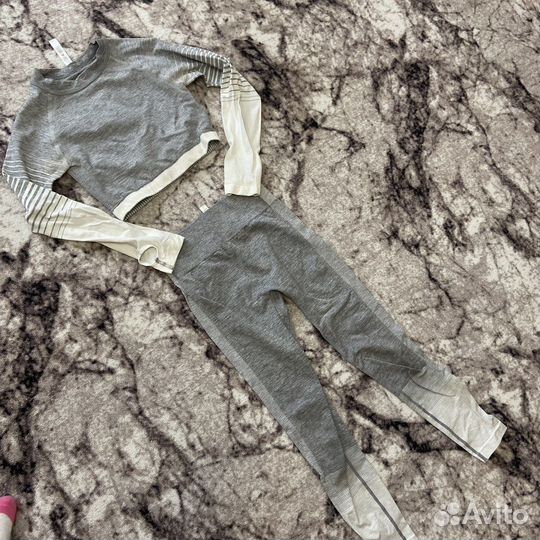 Вещи женские смотри в карусели