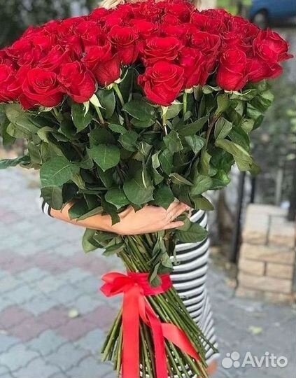 Метровые розы Доставка цветов