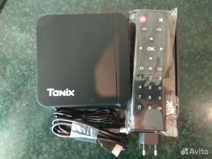 SMART TV приставка Tanix W2