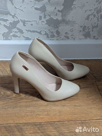 Туфли женские бежевые 37 размер