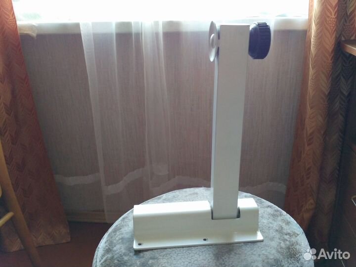 Полка для телевизора настенная