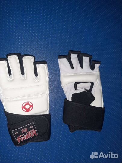 Спортивные перчатки для каратэ