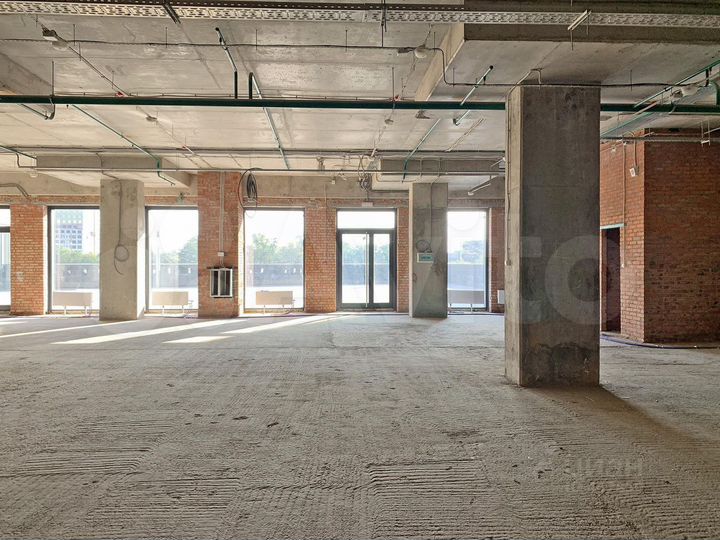 341 м² с залом и кухонной зоной в крупном ЖК