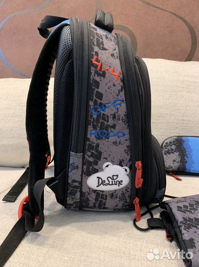 Школьный ранец