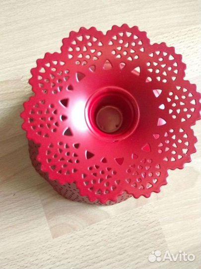 Скурар. Новая. металлическая ваза. Икея