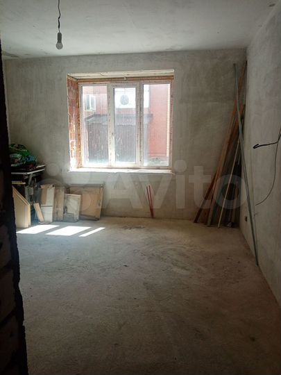 2-к. квартира, 74 м², 1/3 эт.