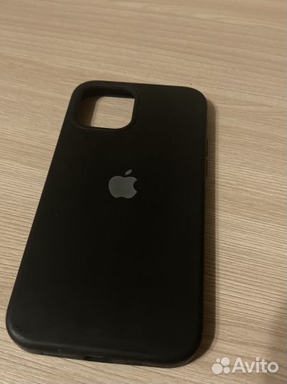Чехол на iPhone 12