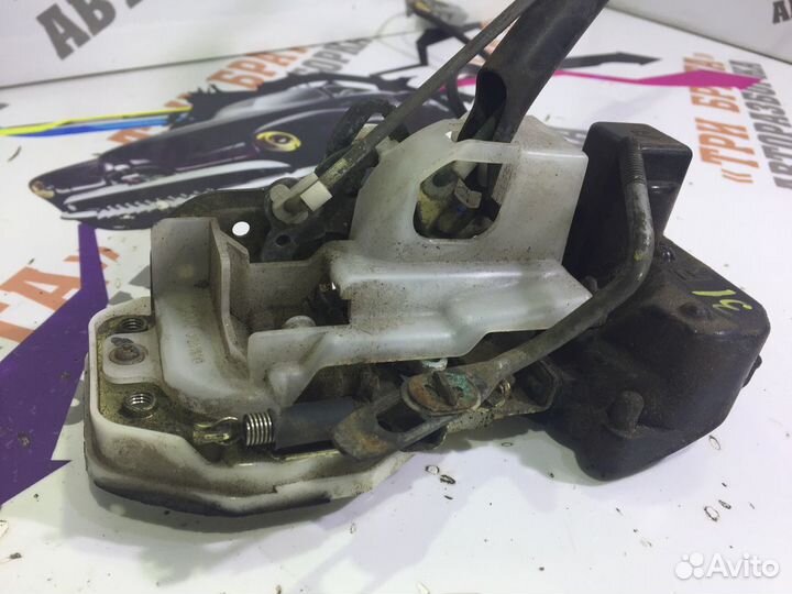 Хонда CR-V Замок задней двери Прав