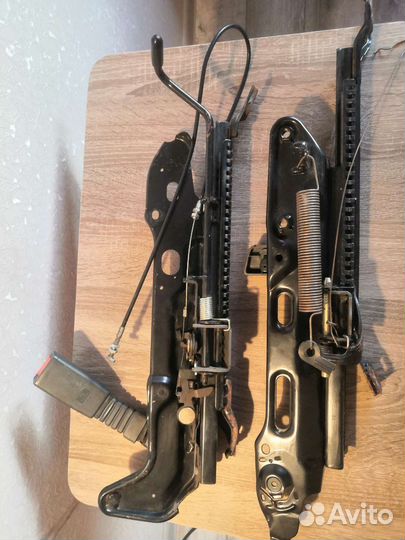 Салазки для сидений Mazda