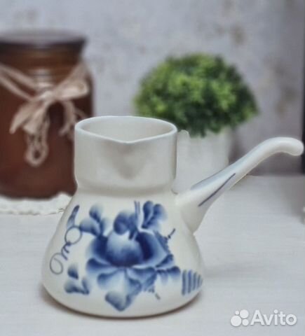 Молочник гжель