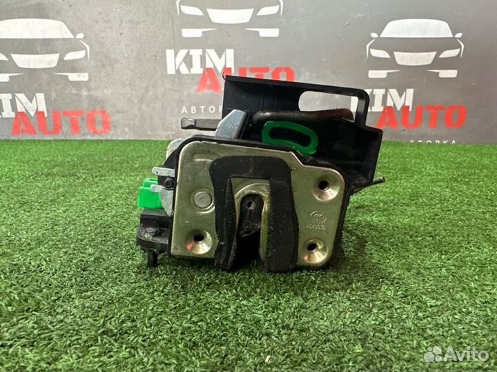 Замок двери задний левый Kia Rio 3 Ub 11-17