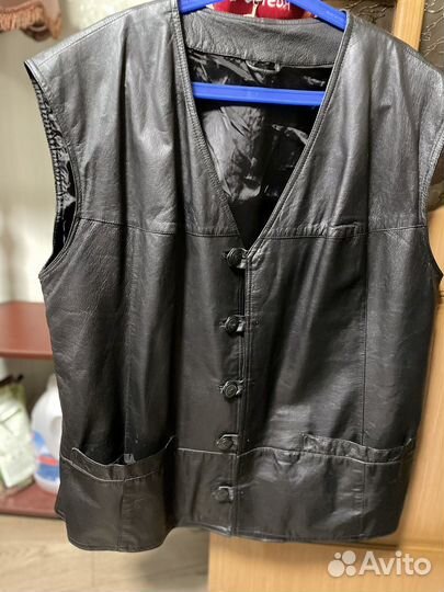 Мужской кожаный жилет