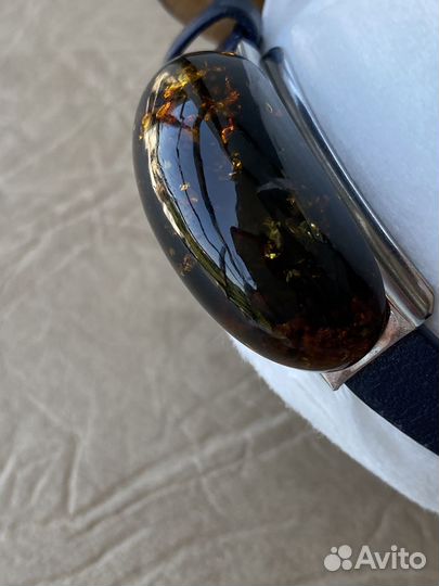 Браслет кожаный с янтарем