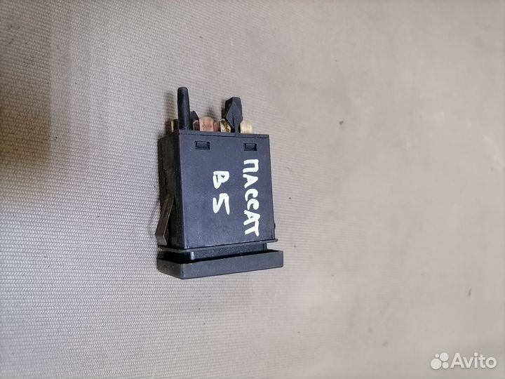Кнопка обогрева заднего стекла VW Passat B5 1999