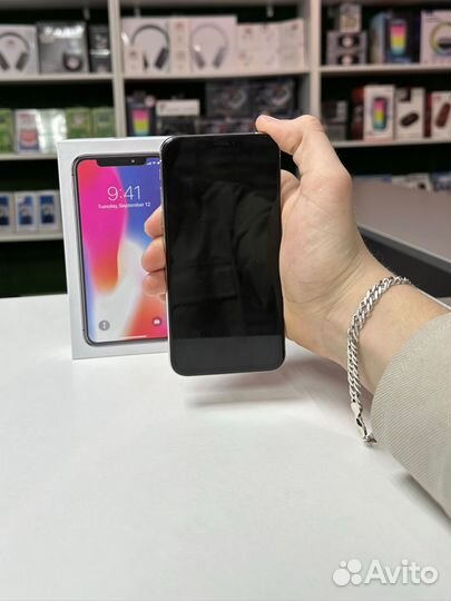 iPhone Xs, 64 ГБ