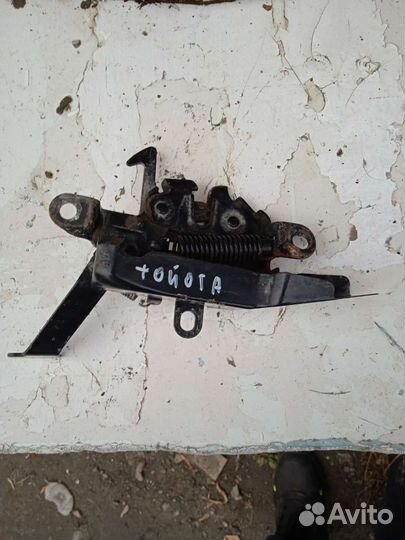 Замок капота Тойота Чайзер GX100