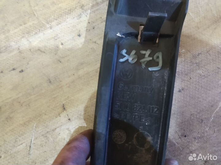 Пыльник крыла правый VW tiguan 1 Фольксваген