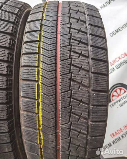 Bridgestone Blizzak VRX 215/55 R17 102H
