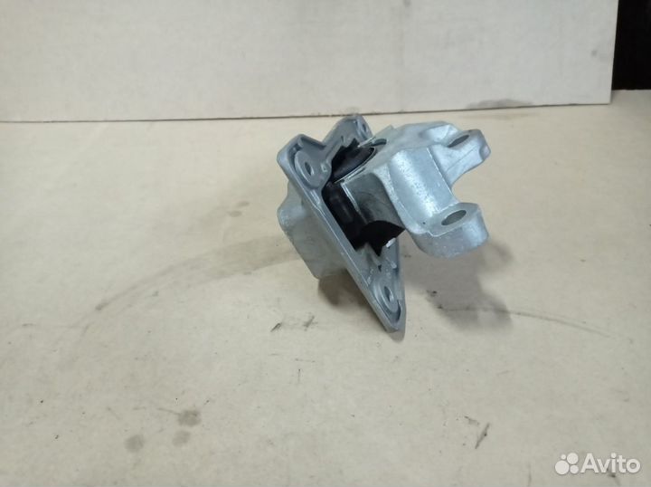 Вольво XC90 2015- опора двигателя XC60
