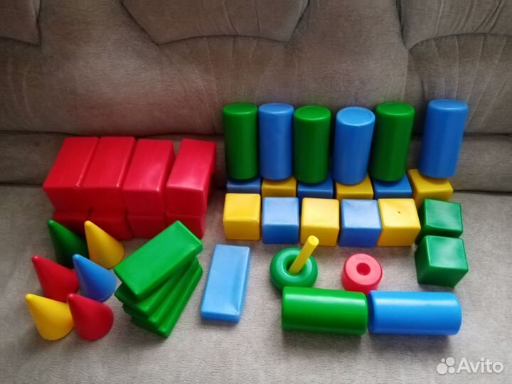 Кубики 42шт пластмассовые