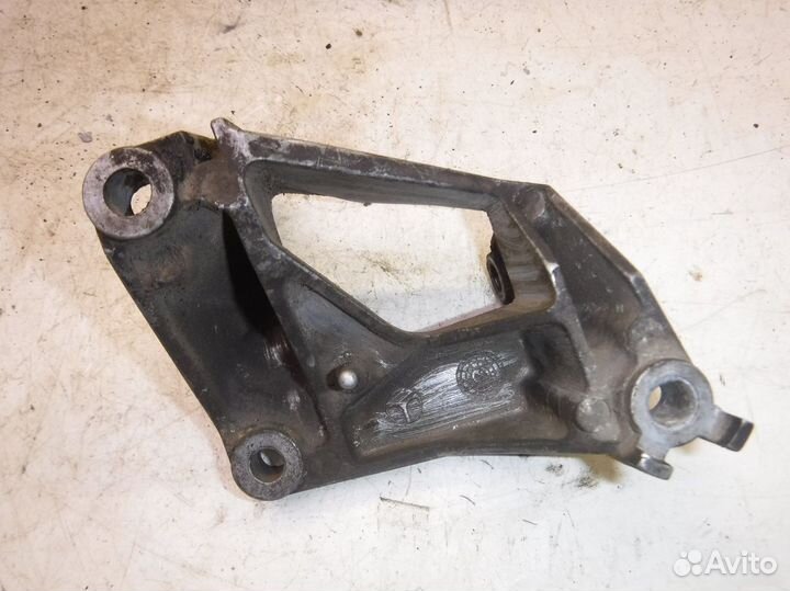 Кронштейн гидроусилителя Saab 9-3