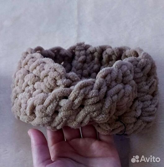 Повязка на голову вязаная