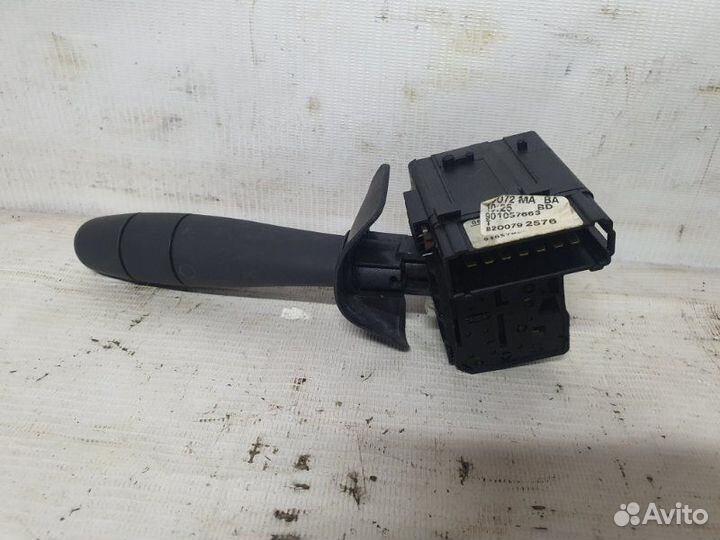 Переключатель дворников Рено Logan седан 2012