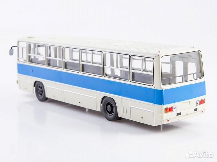 Коллекционная модель автобуса Икарус 260