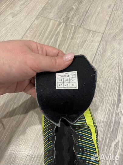 Бутсы футзалки 37