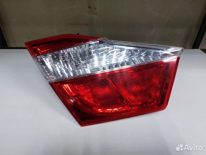 Фонарь внутренний задний левый Toyota Camry (V50)