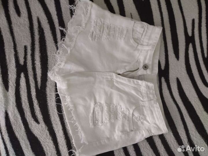 Джинсовые шорты