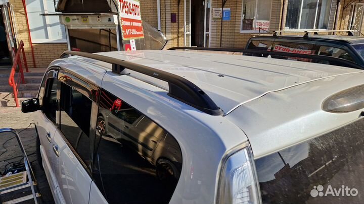 Продольные рейлинги на крышу Nissan Serena 26, 27