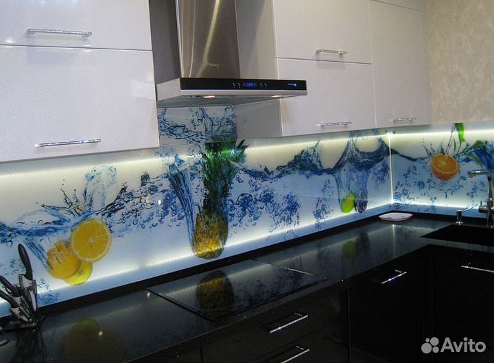 Стеклянный фартук для кухни