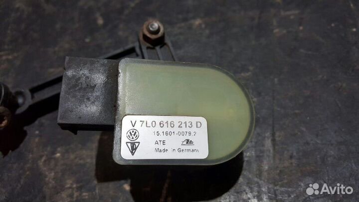 Датчик положения кузова Audi Q7 4L 4.2 BAR 06