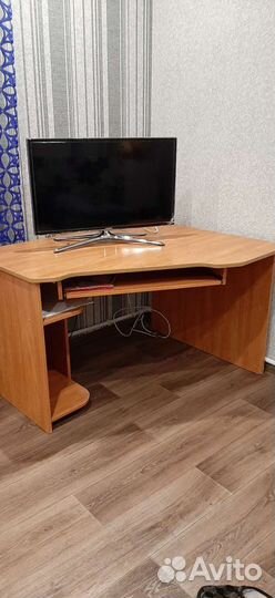 Компьютерный стол