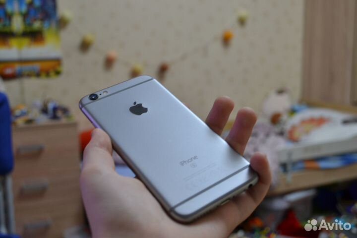 iPhone 6S, 32 ГБ