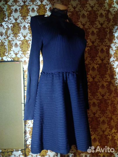 Платье Red Valentino S